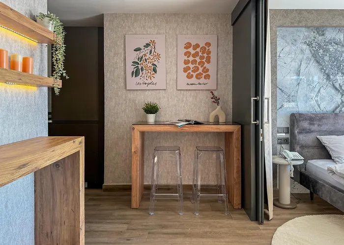 Qoople Elite Admiral * אלאניה